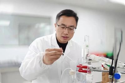 肖桂林 扎根車谷十四載，兩度攻克新材料核心技術壁壘